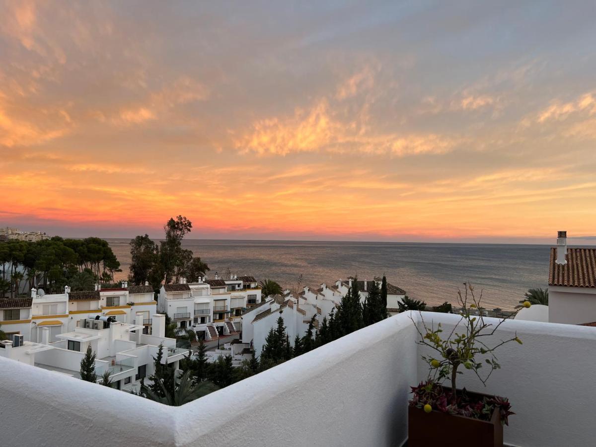 On The Beach - Penthouse On The Mediterranean Эстепона Экстерьер фото