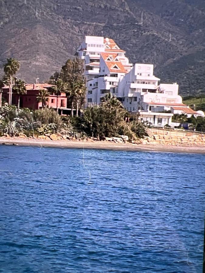 On The Beach - Penthouse On The Mediterranean Эстепона Экстерьер фото